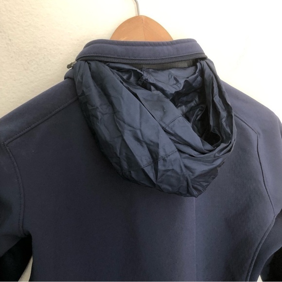 Nike Therma-Fit Full Zip Hooded Jacket - Picture 15 of 15